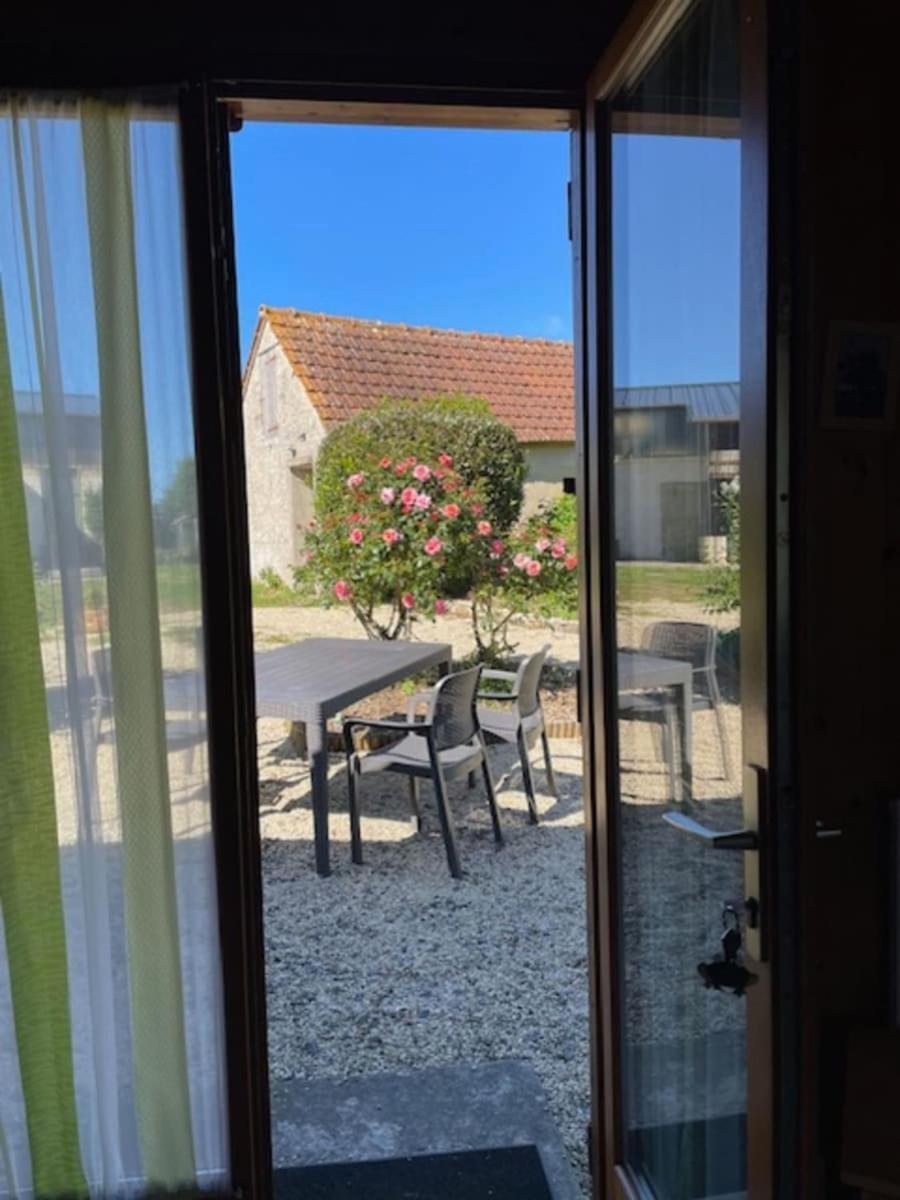 Gites Les Rainettes Vienne-en-Bessin Exterior foto